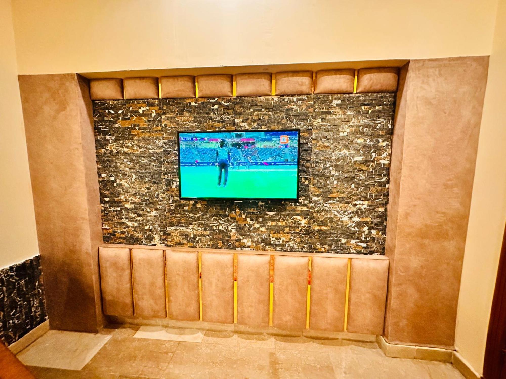 Blue Moon Residency Jinnah Super Islamabad Exterior foto