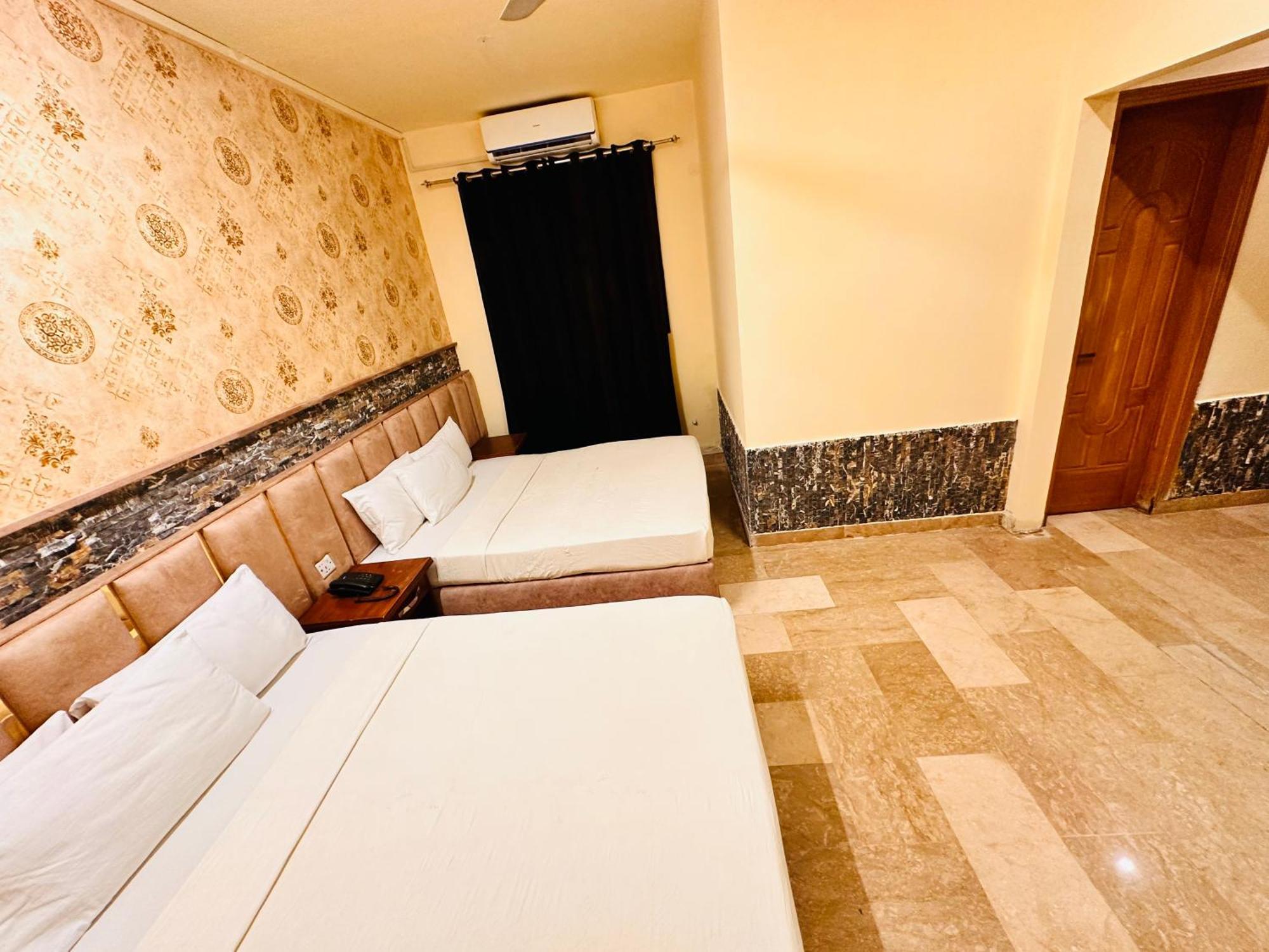 Blue Moon Residency Jinnah Super Islamabad Exterior foto